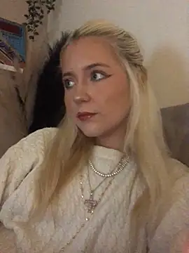 Blondie Sofia Essexbabe online show from 10.24.25