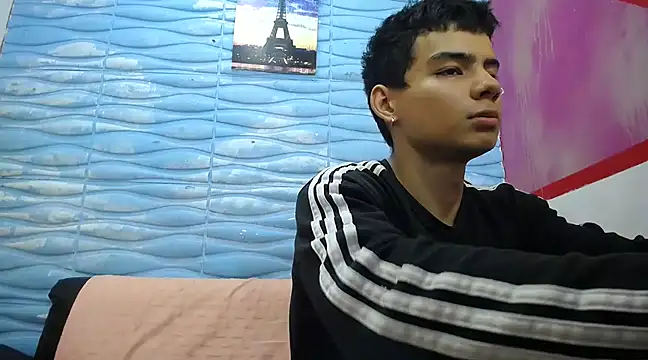 Snapshot of seigfried0 chatting on 03.18.25 seigfried0 online show from 03.18.25