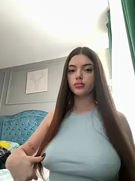 NaomiMulan online show from 02.19.25