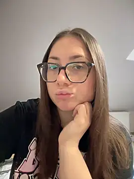 May Alisa online show from 10.11.25