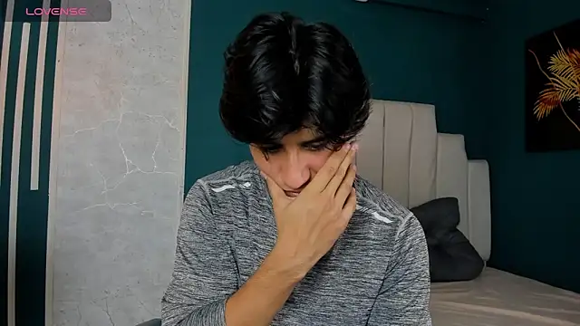 Allex Cano online show from 04.22.26