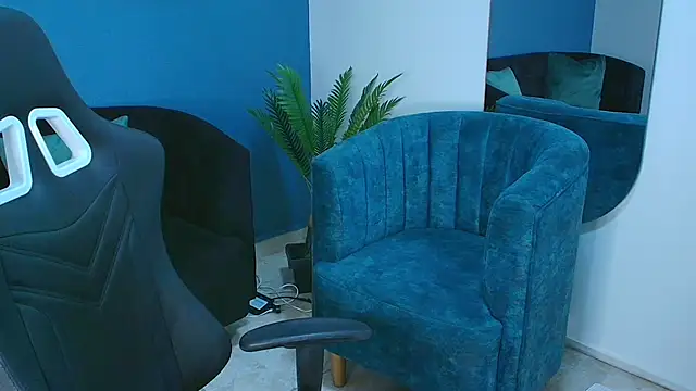 Zamira Taylor online show from 09.25.25