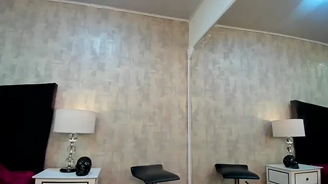 NahomyCarther online show from 12.01.25