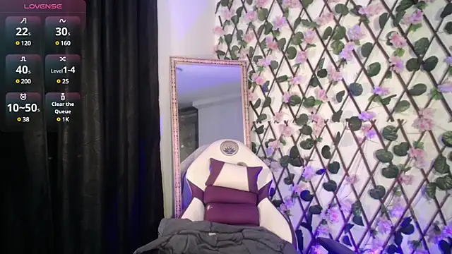 Snapshot of aron_and_paula chatting on 03.08.25 aron and paula online show from 03.08.25