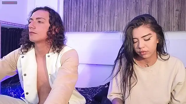 Snapshot of aron_and_paula chatting on 09.21.25 aron and paula online show from 09.21.25