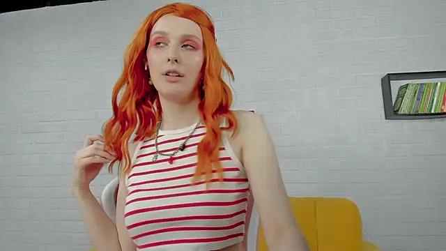 Snapshot of KristinMoore chatting on 02.26.25 KristinMoore online show from 02.26.25