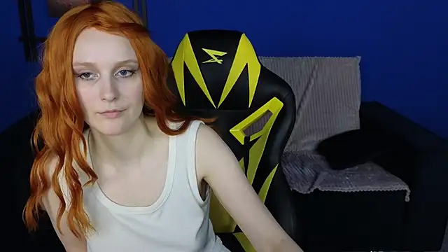 Snapshot of KristinMoore chatting on 03.02.25 KristinMoore online show from 03.02.25