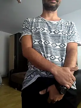 Snapshot of andreiiiii2025 chatting on 09.30.25 andreiiiii2025 online show from 09.30.25