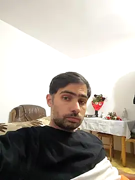 Snapshot of andreiiiii2025 chatting on 01.14.26 andreiiiii2025 online show from 01.14.26