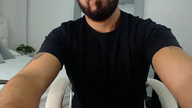 Snapshot of sebastian_colle chatting on 02.27.25 sebastian colle online show from 02.27.25