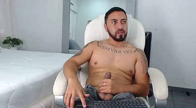 Snapshot of sebastian_colle chatting on 02.28.25 sebastian colle online show from 02.28.25