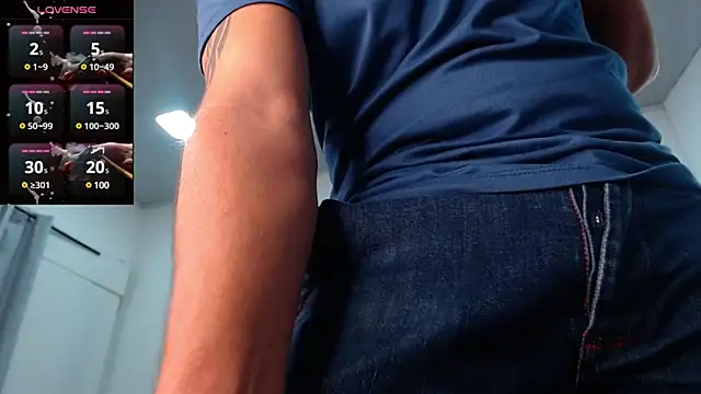 Snapshot of sebastian_colle chatting on 03.21.25 sebastian colle online show from 03.21.25