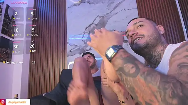 Angelgarcia  online show from 12.17.25