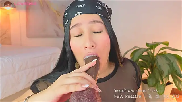 Leaa Cox online show from 03.17.25