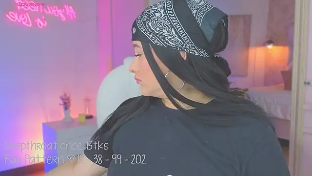 Leaa Cox online show from 10.02.25