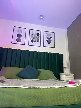 Tyla Ks online show from 02.28.25