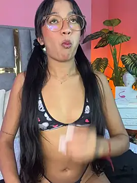 Tyla Ks online show from 03.12.25