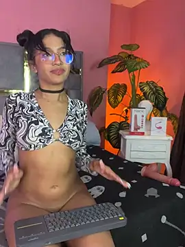 Tyla Ks online show from 03.21.25