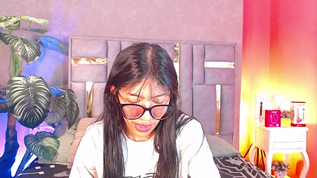 Tyla Ks online show from 09.24.25