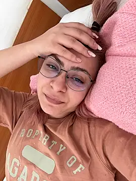 Snapshot of KittieHallo chatting on 02.22.25 KittieHallo online show from 02.22.25