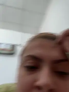 Snapshot of KittieHallo chatting on 02.24.25 KittieHallo online show from 02.24.25