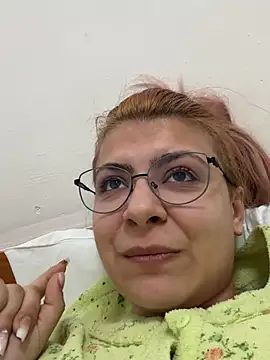 Snapshot of KittieHallo chatting on 02.24.25 KittieHallo online show from 02.24.25