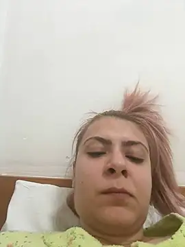 Snapshot of KittieHallo chatting on 02.25.25 KittieHallo online show from 02.25.25