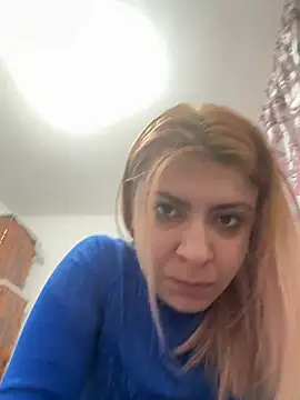 Snapshot of KittieHallo chatting on 03.01.25 KittieHallo online show from 03.01.25