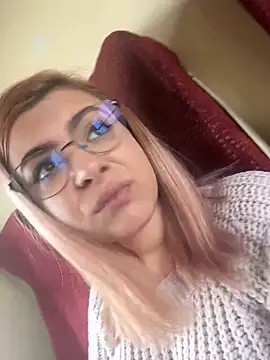 Snapshot of KittieHallo chatting on 03.03.25 KittieHallo online show from 03.03.25