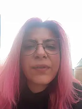 Snapshot of KittieHallo chatting on 03.12.25 KittieHallo online show from 03.12.25