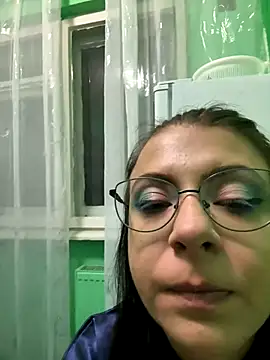 Snapshot of KittieHallo chatting on 10.19.25 KittieHallo online show from 10.19.25