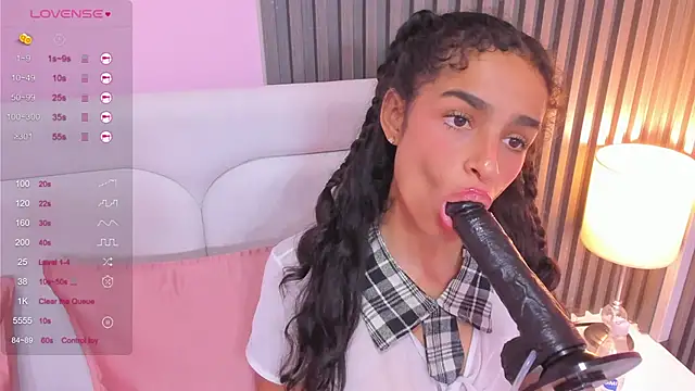 honey sofii  online show from 03.15.25