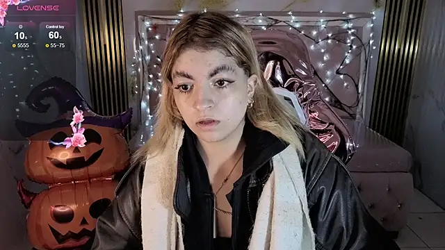 lili conor s online show from 10.28.25