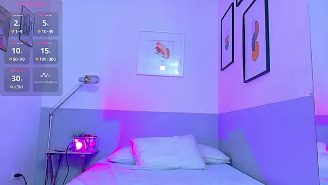 innocenthazel online show from 10.06.25