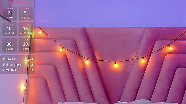 innocenthazel online show from 10.14.25