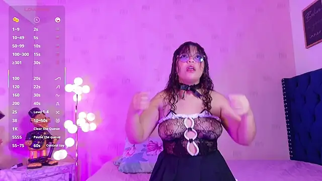 innocenthazel online show from 02.06.26