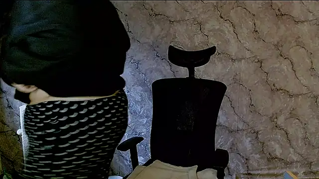 kitsune 8 online show from 10.05.25