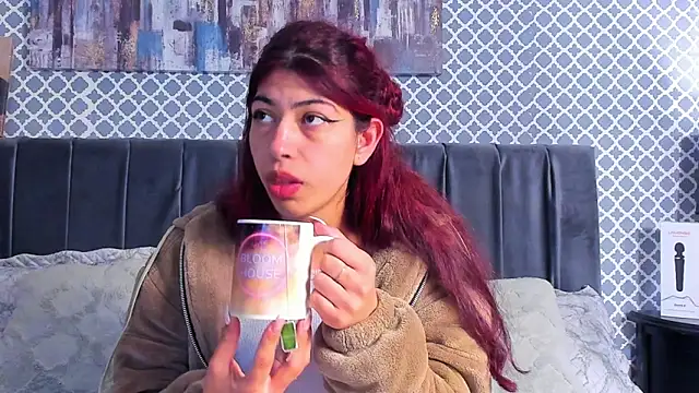 Cassie bloom online show from 02.26.25