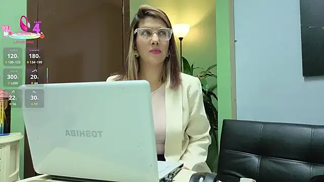 Cassie bloom online show from 03.19.26