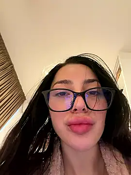 Mia Splash online show from 01.16.26