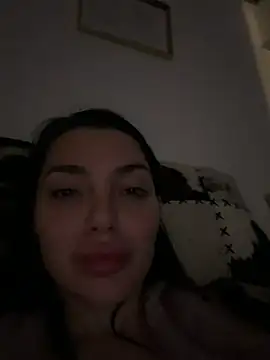 Mia Splash online show from 04.05.26