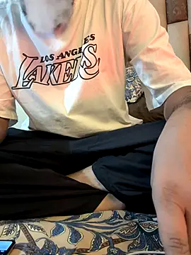 Snapshot of 9inch_hard chatting on 11.11.25 9inch hard online show from 11.11.25