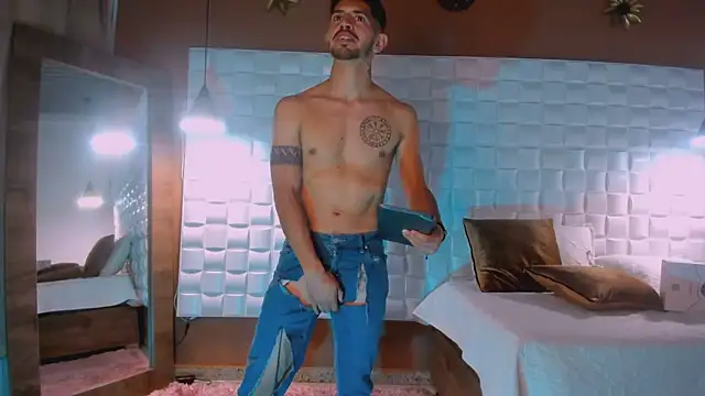 AlejandroStormm online show from 02.28.25