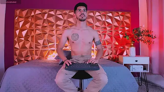 AlejandroStormm online show from 03.04.25