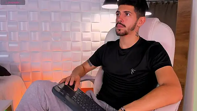 AlejandroStormm online show from 09.09.25