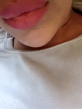 Snapshot of Sexlove1xo chatting on 03.04.25 Sexlove1xo online show from 03.04.25