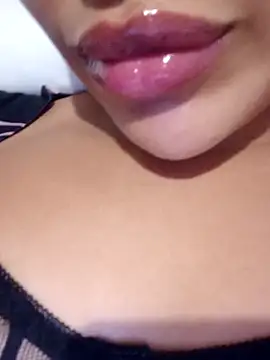 Snapshot of Sexlove1xo chatting on 09.28.25 Sexlove1xo online show from 09.28.25