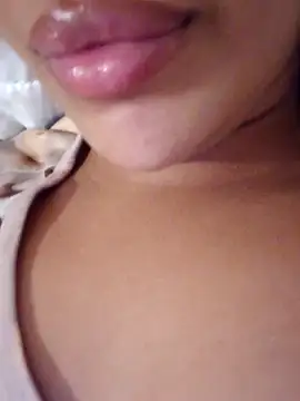 Snapshot of Sexlove1xo chatting on 10.10.25 Sexlove1xo online show from 10.10.25