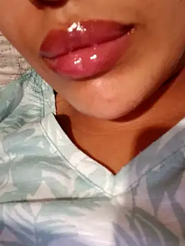 Snapshot of Sexlove1xo chatting on 10.15.25 Sexlove1xo online show from 10.15.25