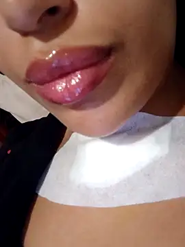 Snapshot of Sexlove1xo chatting on 10.25.25 Sexlove1xo online show from 10.25.25